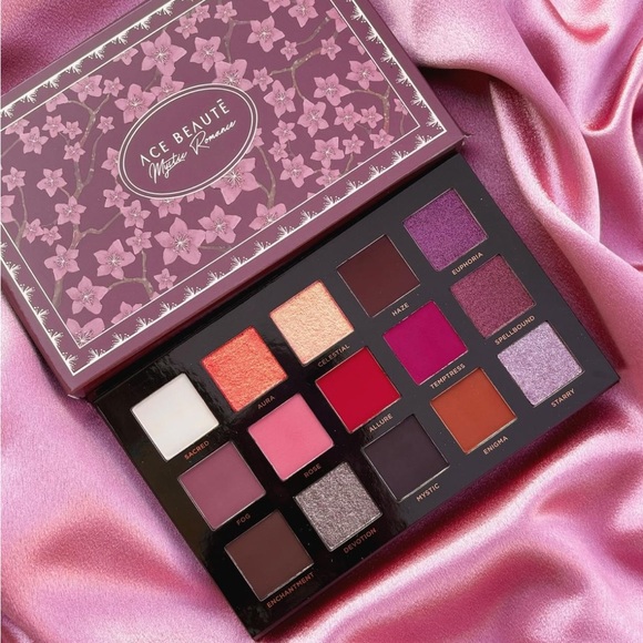 Ace Beautē Mystic Romance Eyeshadow Palette - Picture 4 of 4